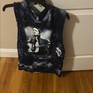 Elvis mens top
Size large